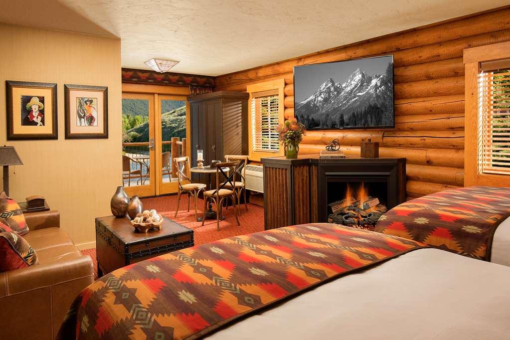 Rustic Inn Creekside Jackson Room photo